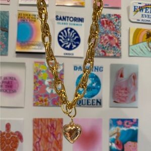 Gold heart pendant necklace